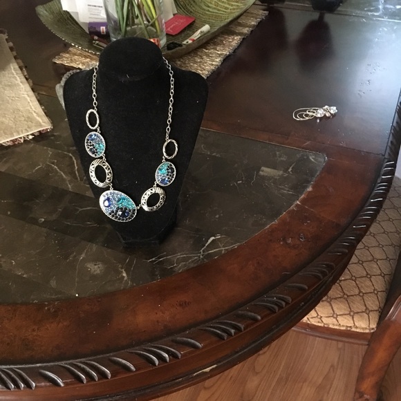 Neckless - Picture 3 of 3